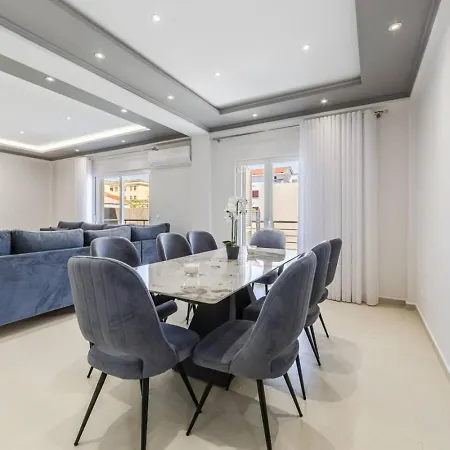Charming Townhouse By Pikhost Villa Shkodër