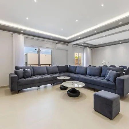 Villa Charming Townhouse By Pikhost *