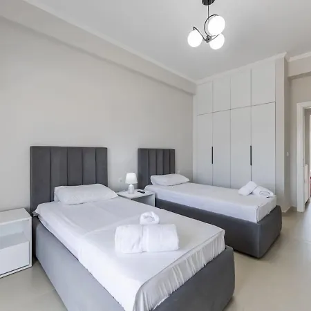 Villa Charming Townhouse By Pikhost *