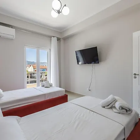 Villa Charming Townhouse By Pikhost