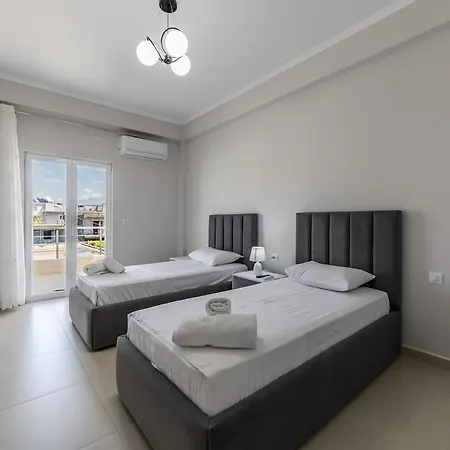 Charming Townhouse By Pikhost